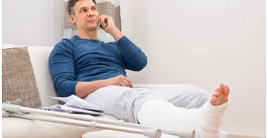 3 tipp, hogyan óvhatja meg begipszelt végtagját