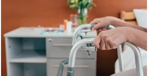 Hol van az a pont, amikor a botot a járókeretre kell cserélni?